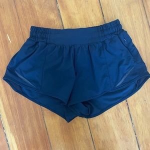 Lululemon low rise 2.5” shorts, size 4, navy